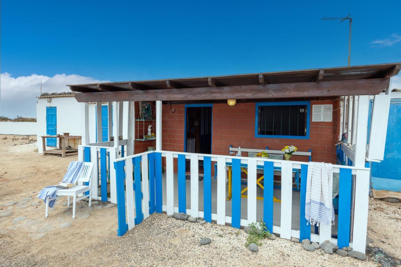 Cabin In Front Of Idyllic Majanicho Beach Exteriér fotografie