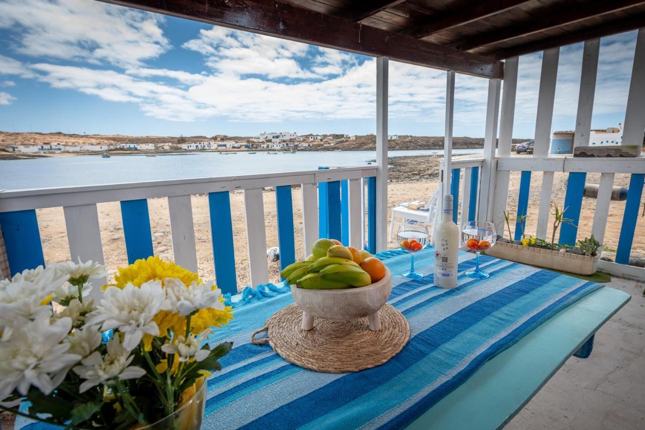 Cabin In Front Of Idyllic Majanicho Beach Exteriér fotografie